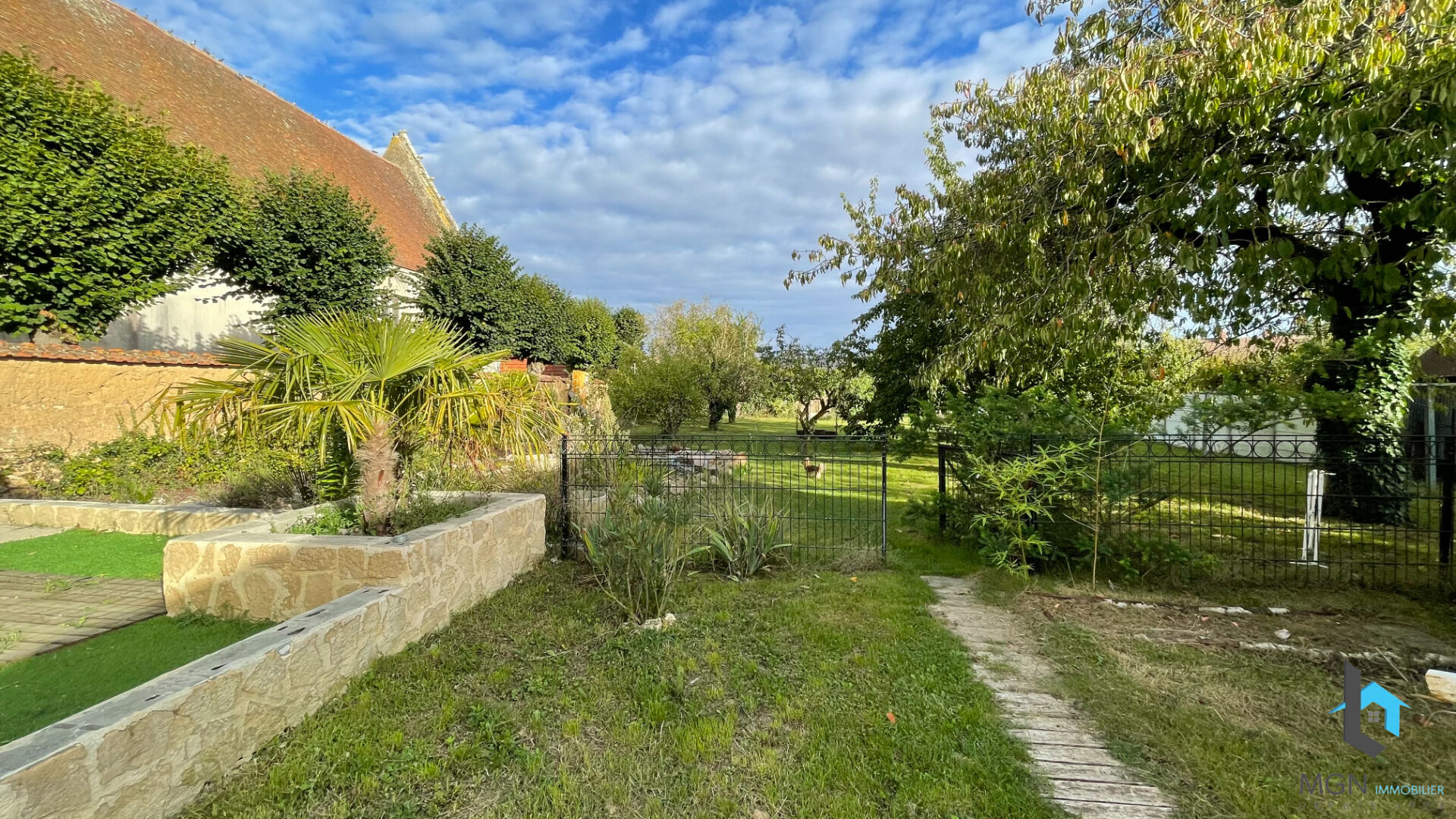 Agence immobilière de MGN Immobilier - MGN IMMOBILIER BONNEVAL