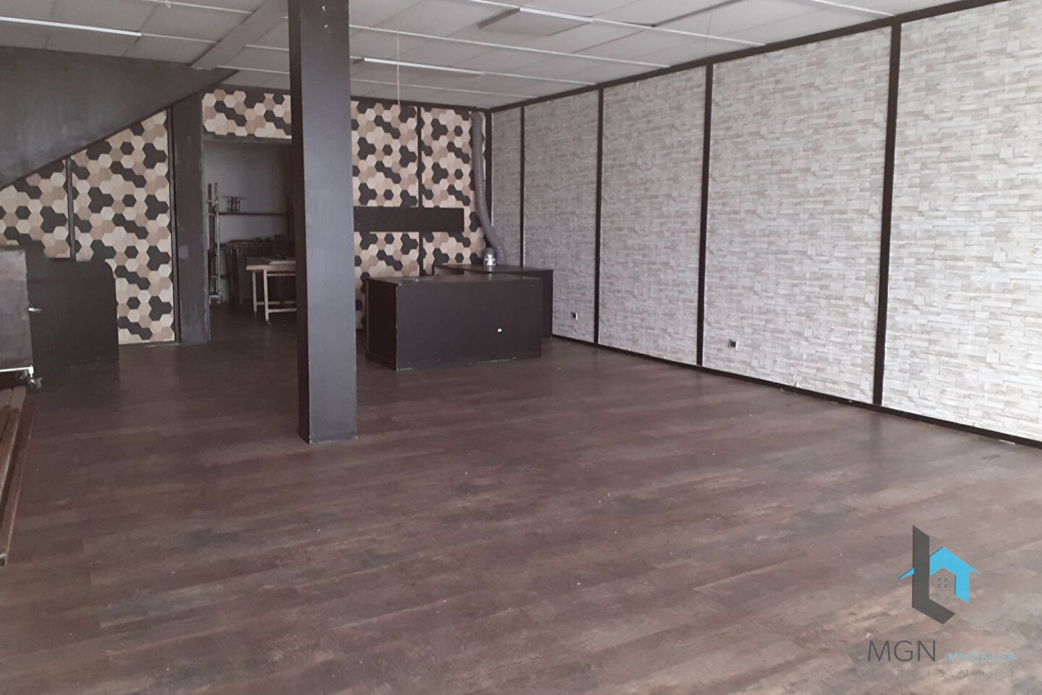 Photo Immeuble centre ville ILLIERS-COMBRAY image 2/6