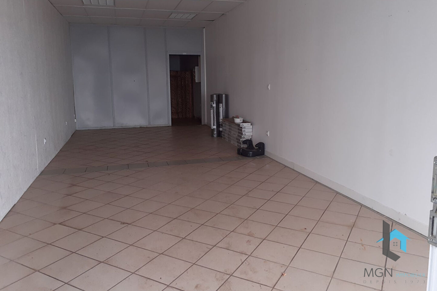 Photo Immeuble centre ville ILLIERS-COMBRAY image 3/6