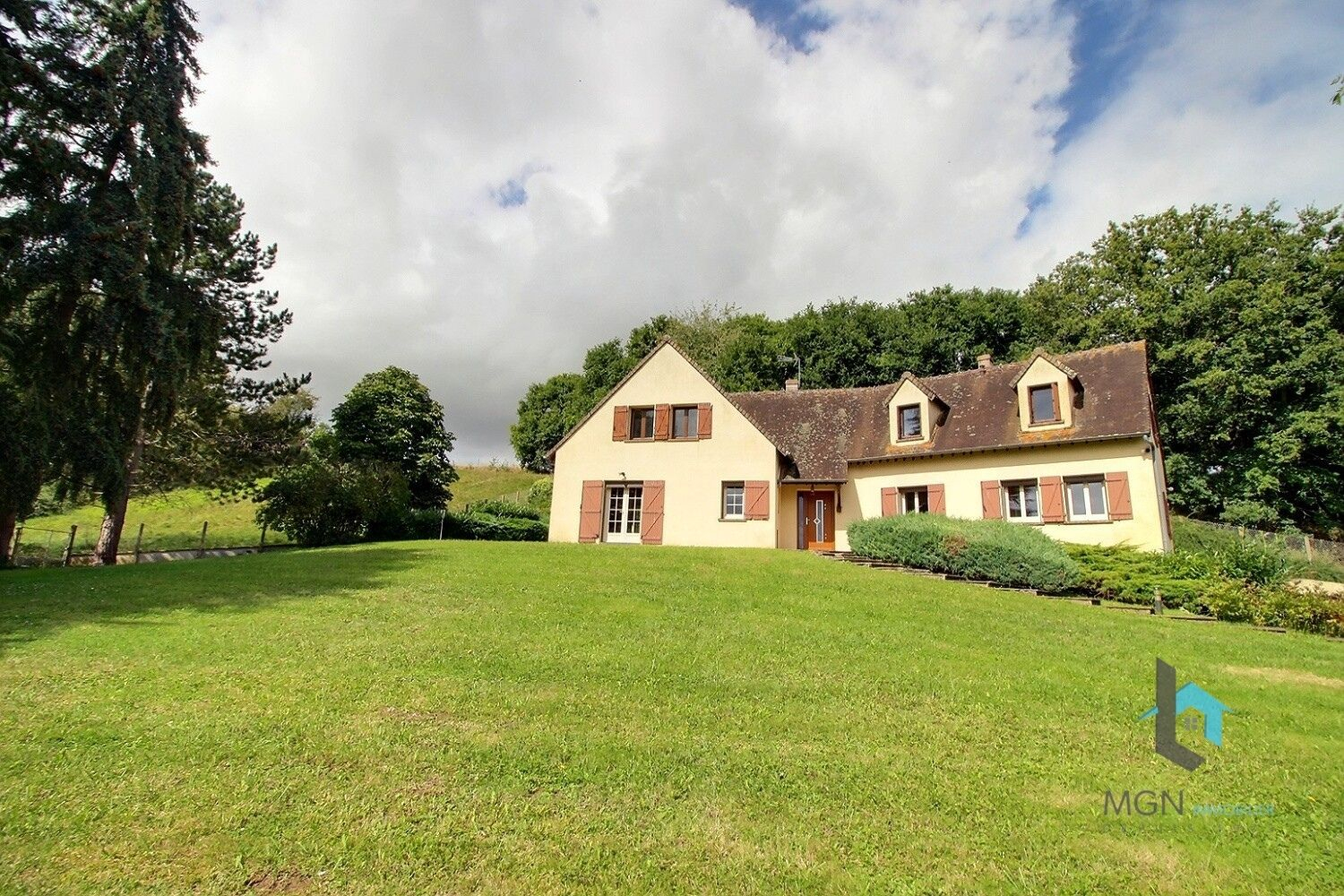 Agence immobilière de MGN IMMOBILIER NOGENT LE ROI