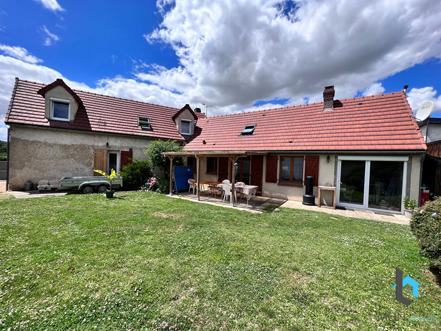 Photo LONGERE PROCHE ILLIERS-COMBRAY image 1/6