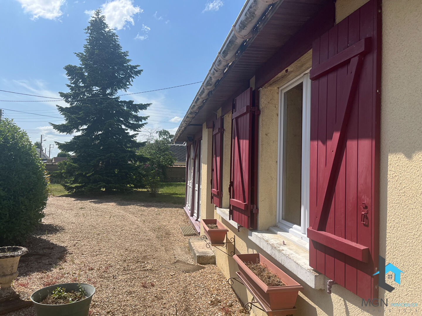 Agence immobilière de MGN Immobilier - MGN IMMOBILIER BONNEVAL