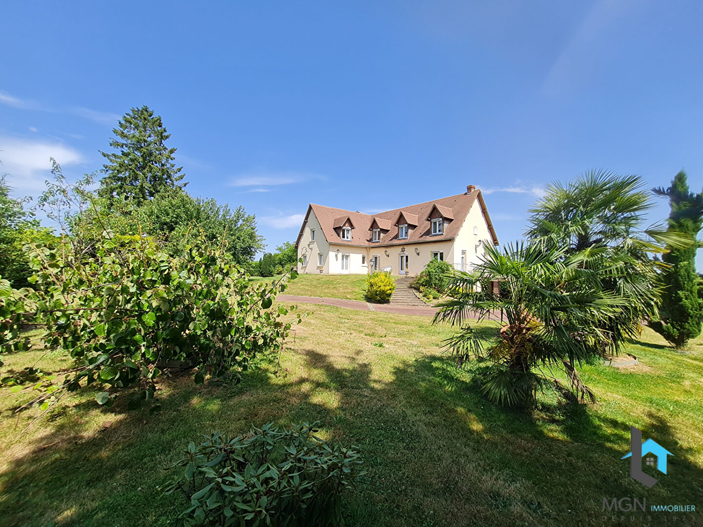 A VENDRE PROPRIETE SUR LUIGNY