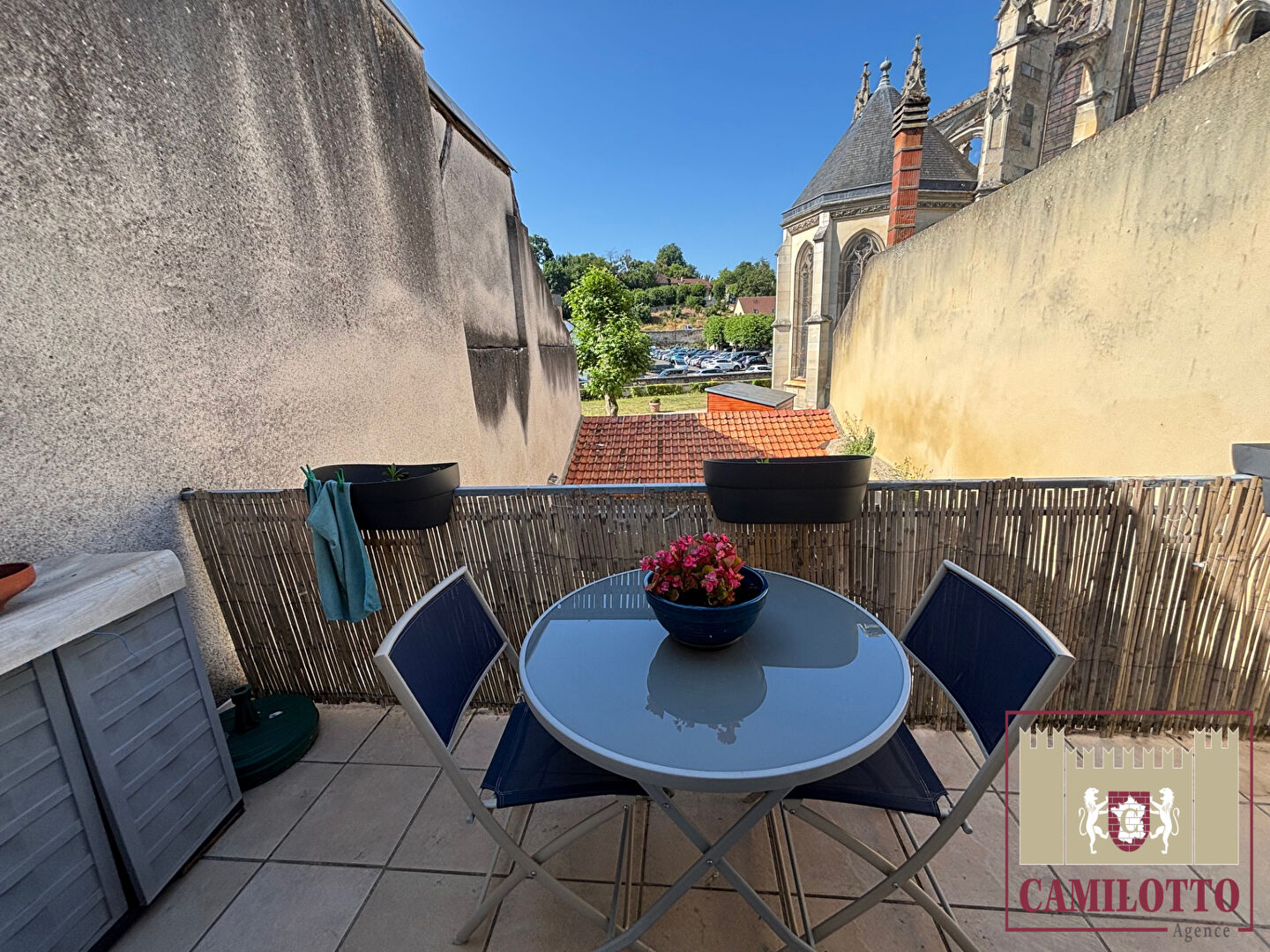 Photo NOGENT LE ROI APPARTEMENT F2 EN CENTRE VILLE image 1/6