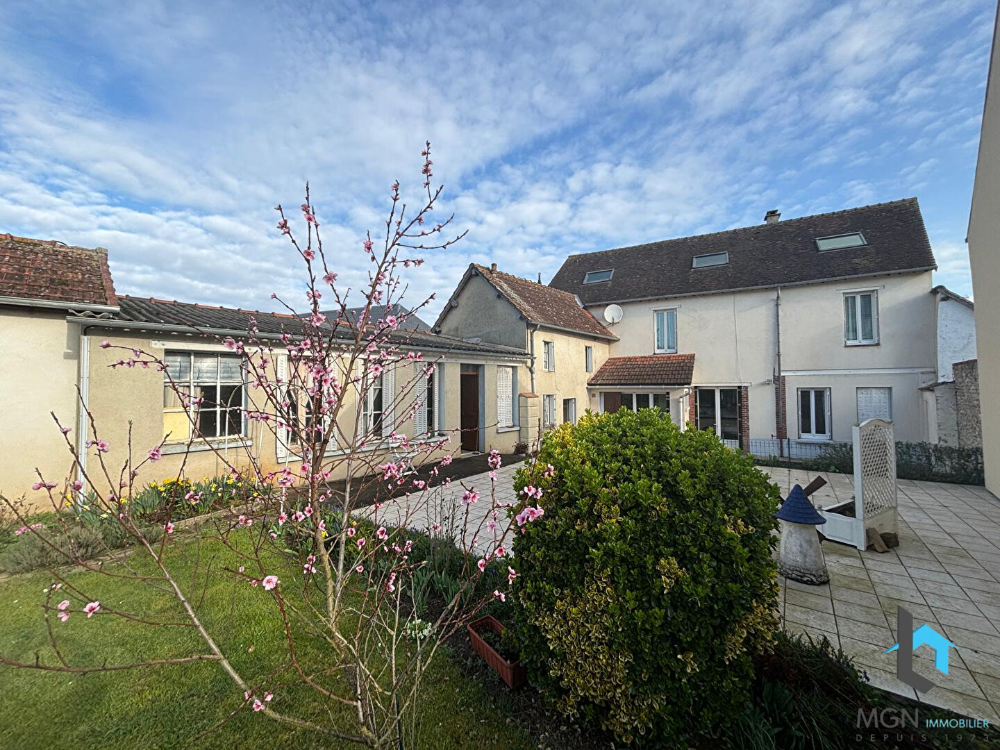 Agence immobilière de MGN IMMOBILIER NOGENT LE ROI