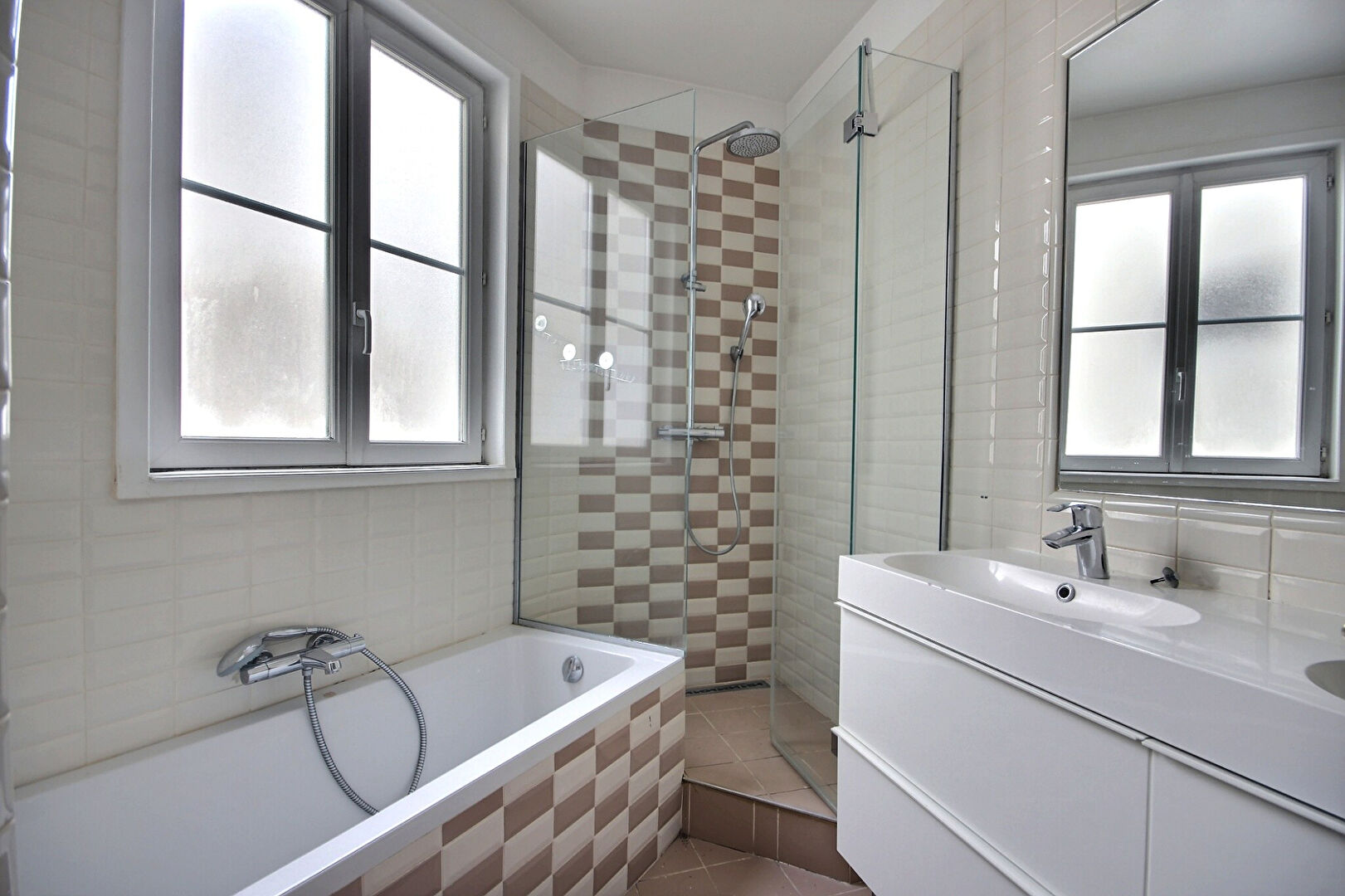 Photo Appartement 75008 Paris 4 pièce(s) 151.01 m2 image 6/6