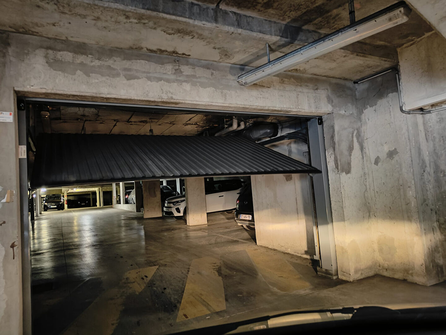 Photo Parking / box Villiers Le Bel image 3/5