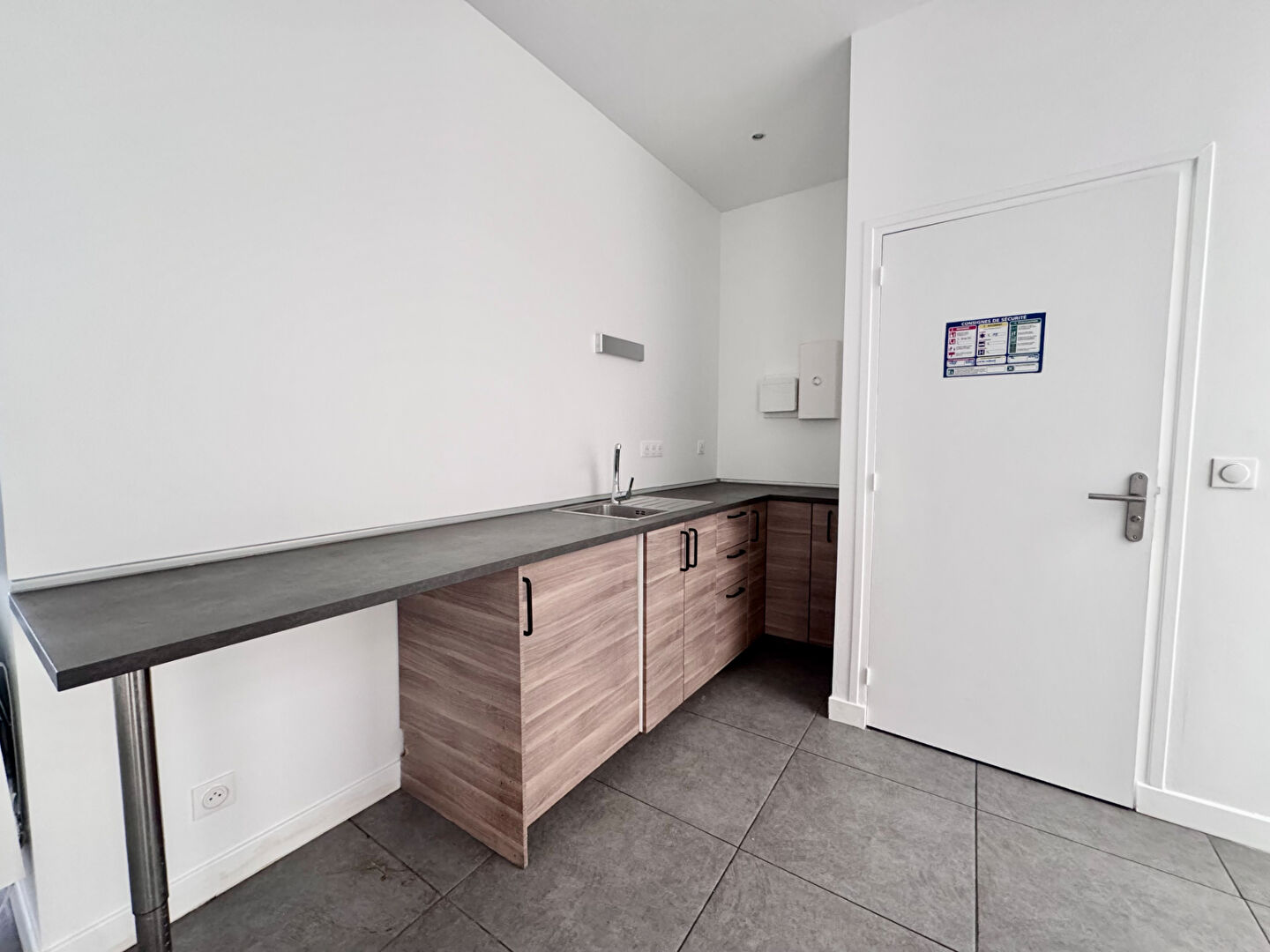 Photo PARIS 10E - BUREAU À LOUER image 5/6