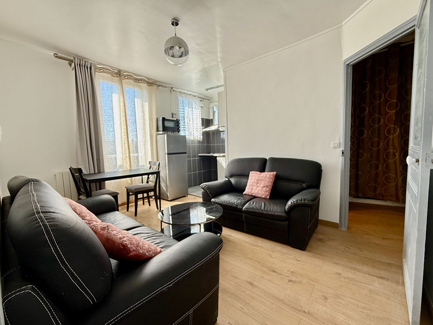 Photo ARGENTEUIL - 2 PIÈCES - MEUBLÉ image 2/6