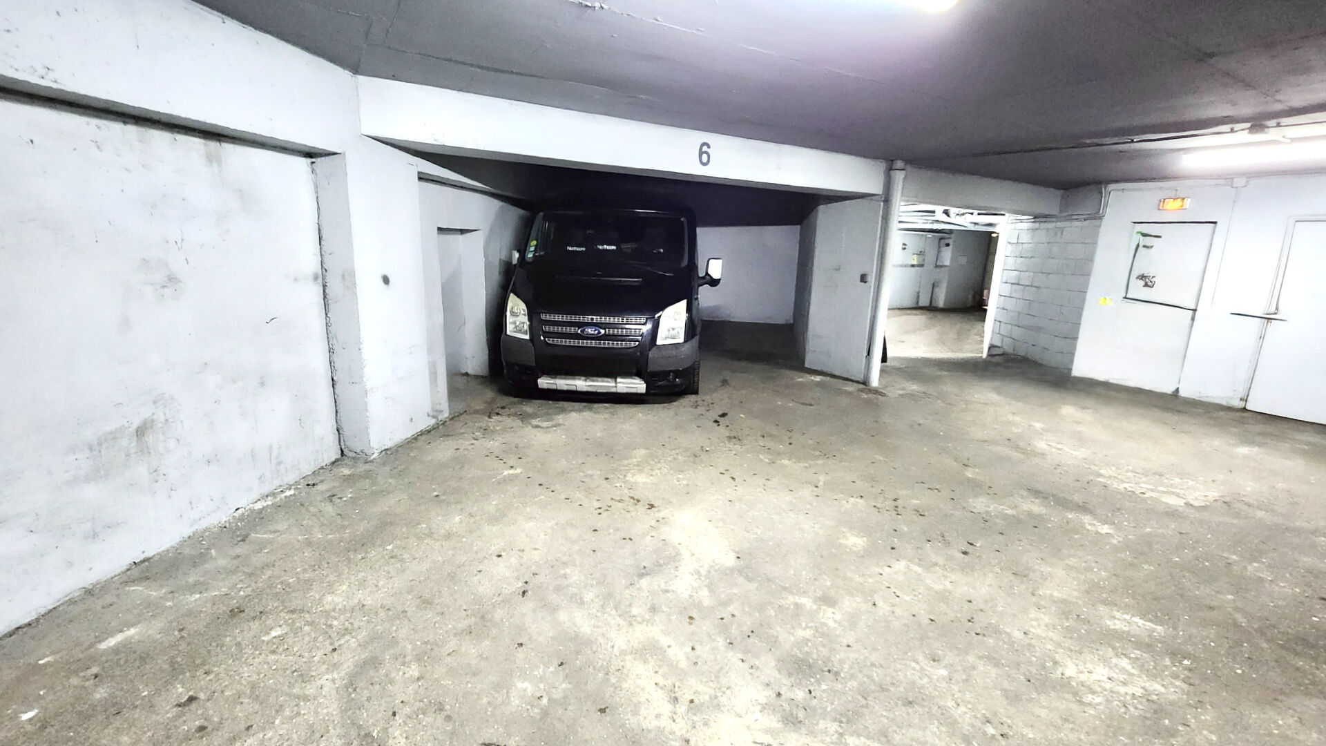 PARKING À LOUER - PARIS 10ÈME