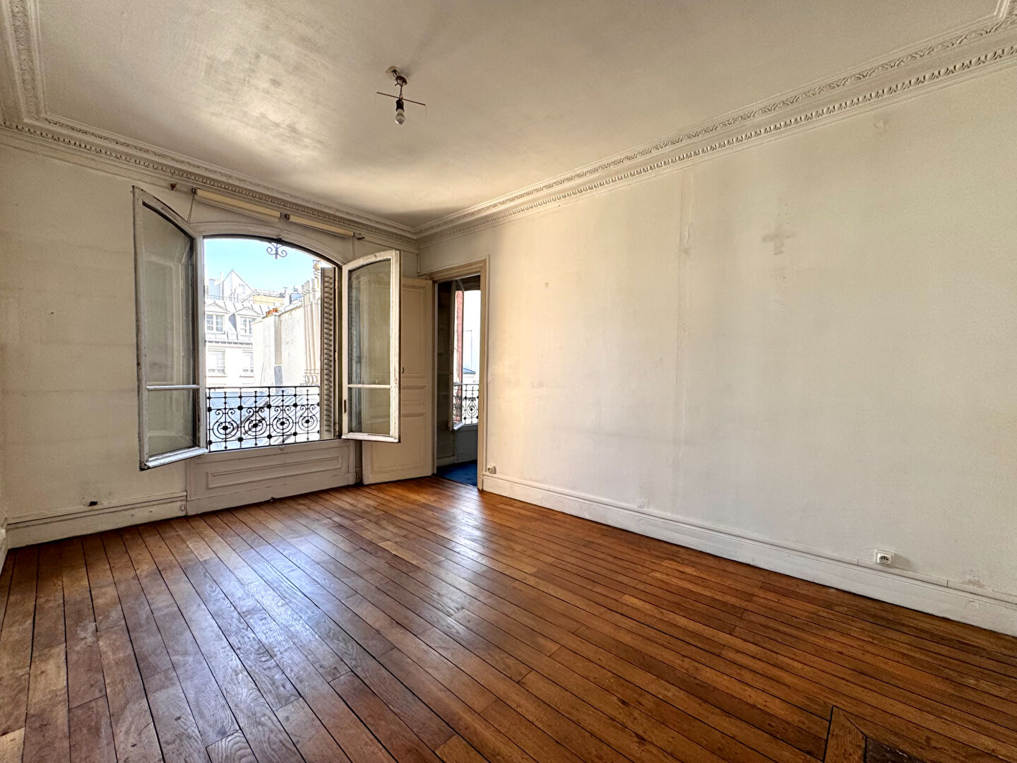 Paris 10ème, Gare de l'Est - appartement 2/3 pièces à rénover