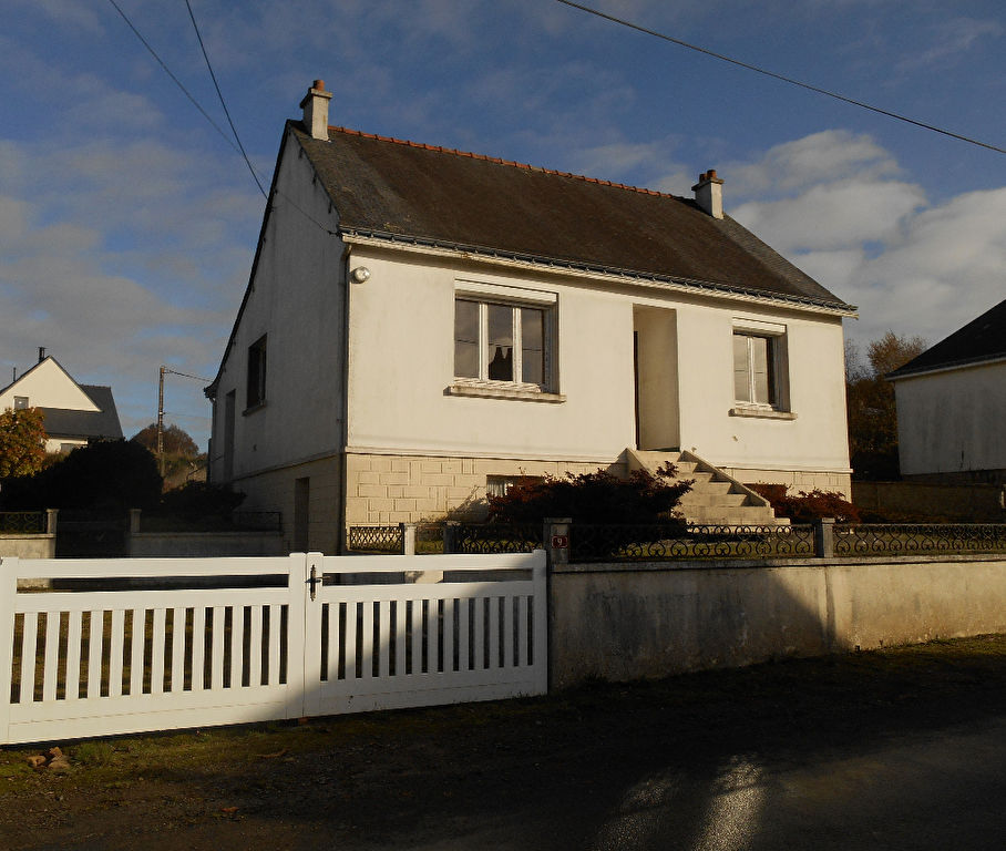 PROCHE LAC DE GUERLEDAN MAISON 2 CHAMBRES TERRAIN 800 M² ...