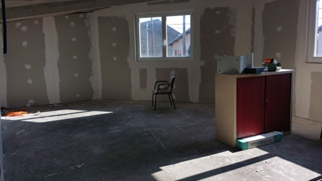 Photo Nouveau, local commercial ou entrepôt sur neuves-maisons image 4/6