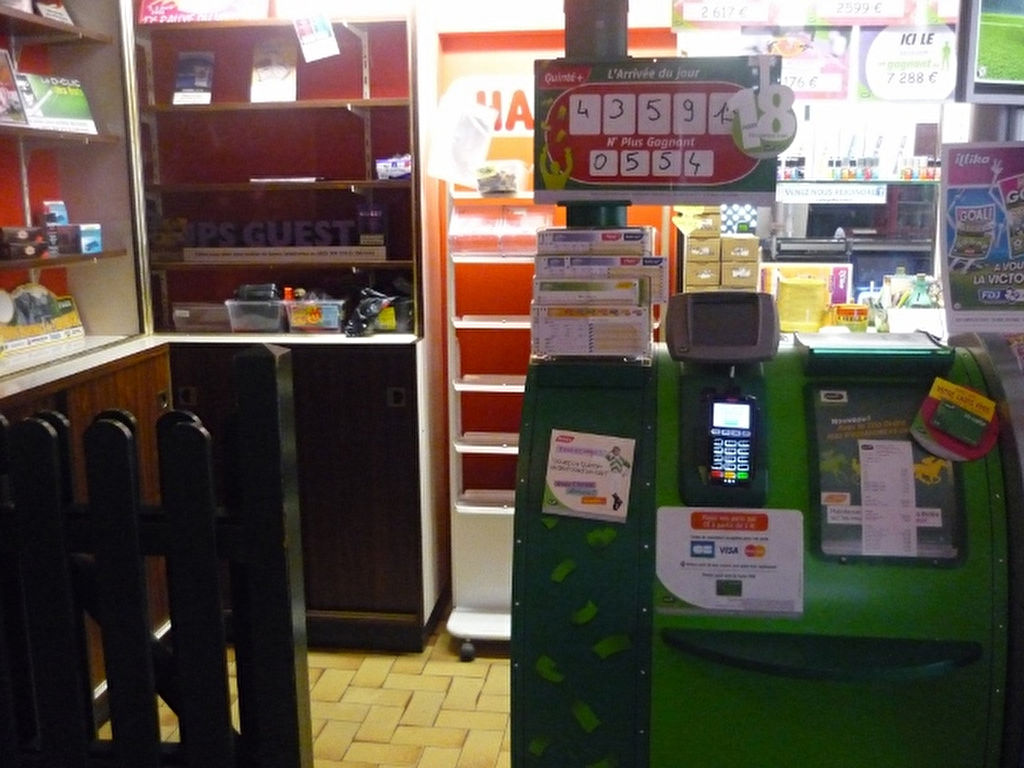 Photo Fond de commerce à CHALIGNY, bar, tabac, pmu, restaurant, salle ambiance image 4/6