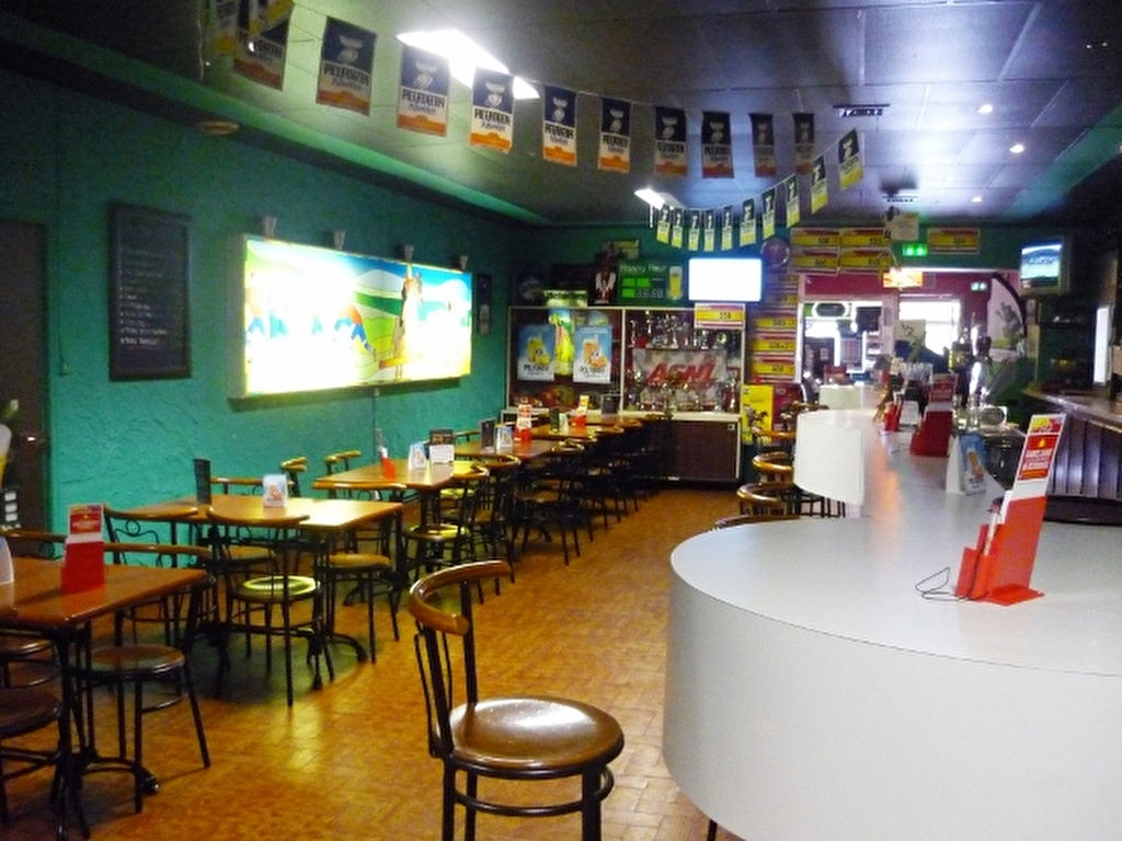 Photo Fond de commerce à CHALIGNY, bar, tabac, pmu, restaurant, salle ambiance image 6/6