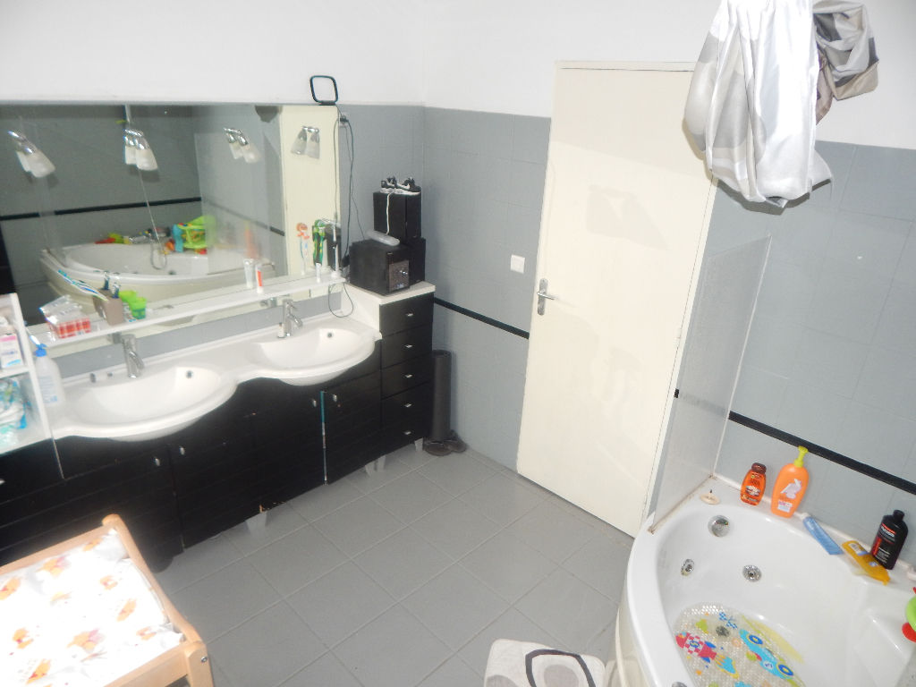 Photo Maison de 70m² et 150m² de jardin image 3/4