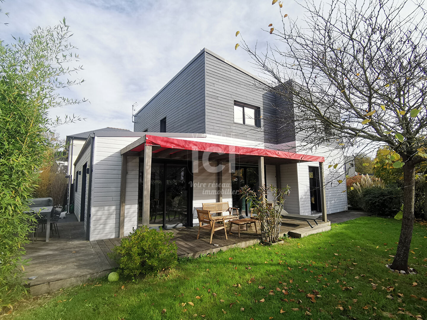 SAUTRON Maison contemporaine à louer 150 m2 / 6 chambres - jardin et