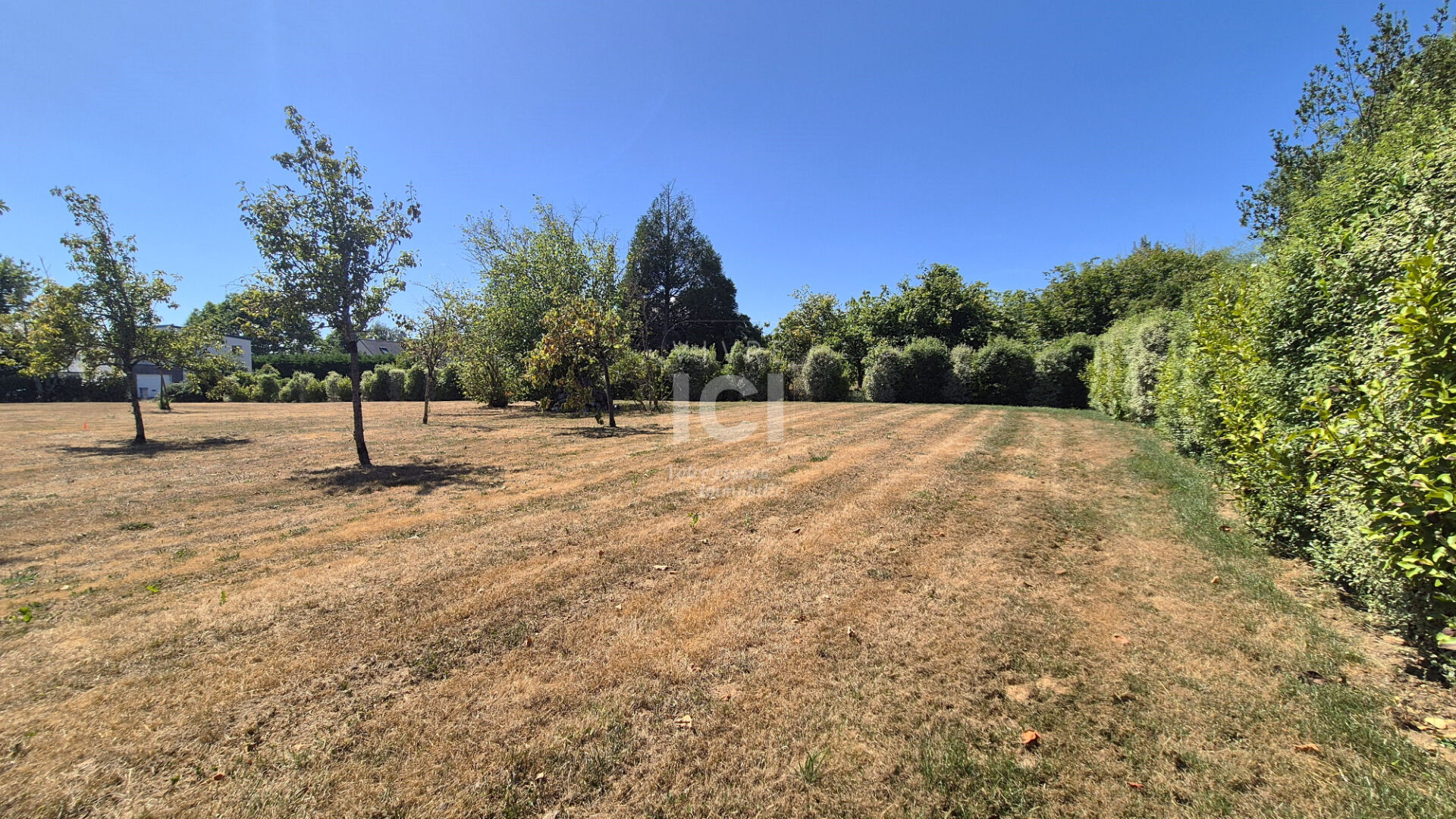 À VENDRE ? Terrain Lot B à bâtir de 561 m² ? SAINT-ÉTIENNE-DE-MONTLUC