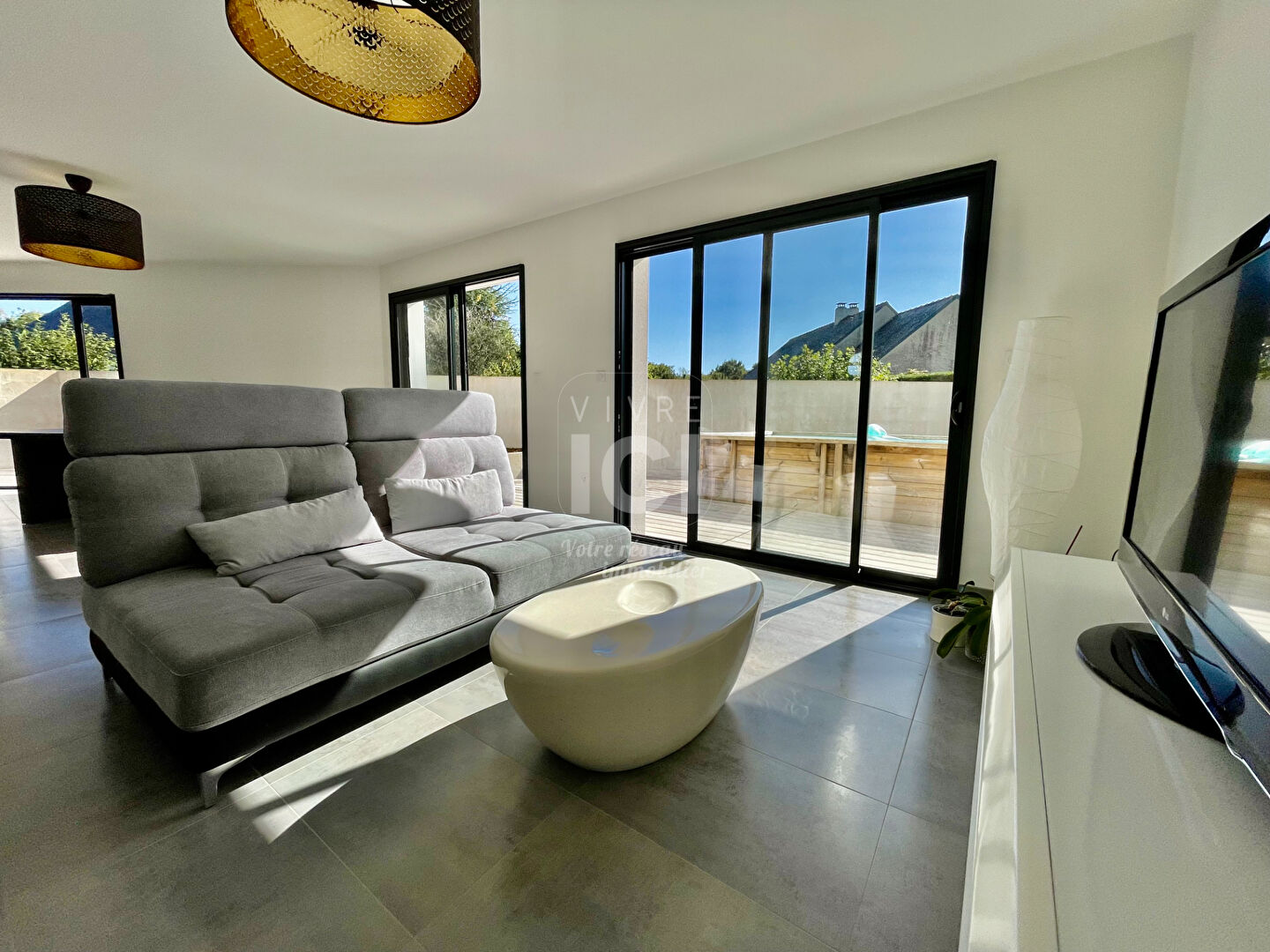Photo MAISON CONTEMPORAINE - 130M² - 4 CHAMBRES - BUREAU - PIGEON BLANC image 2/6