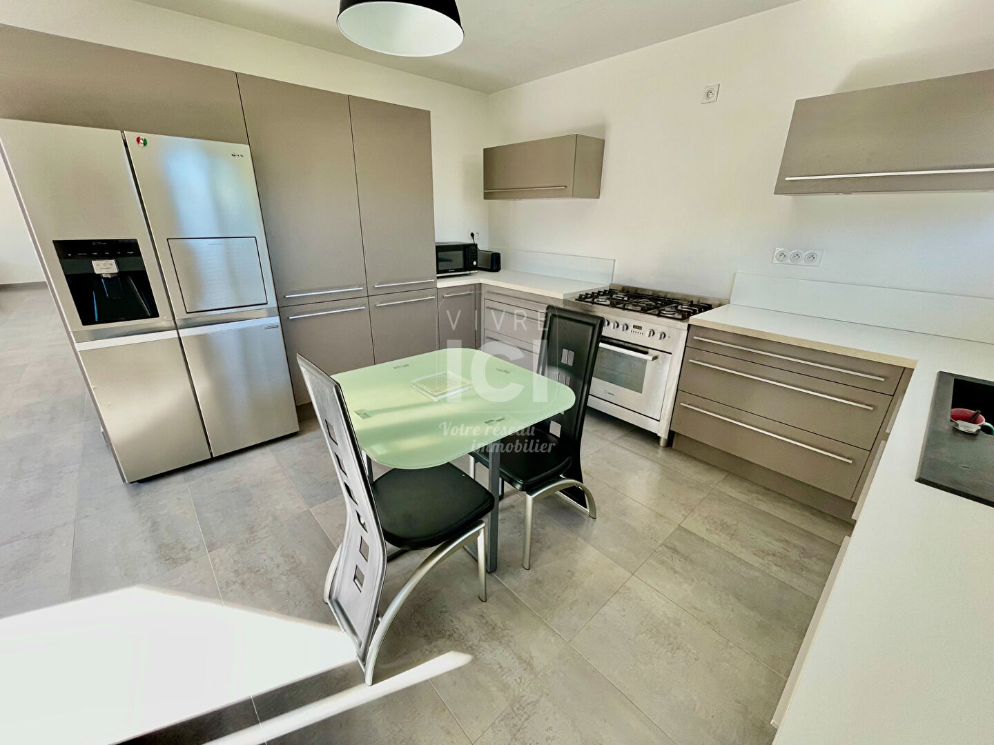 Photo MAISON CONTEMPORAINE - 130M² - 4 CHAMBRES - BUREAU - PIGEON BLANC image 5/6