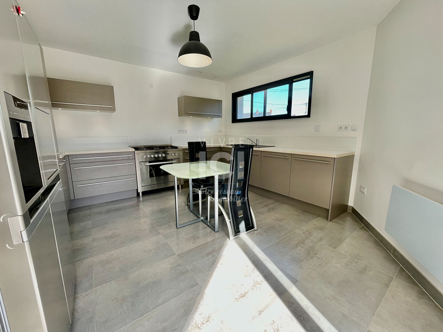 Photo MAISON CONTEMPORAINE - 130M² - 4 CHAMBRES - BUREAU - PIGEON BLANC image 6/6