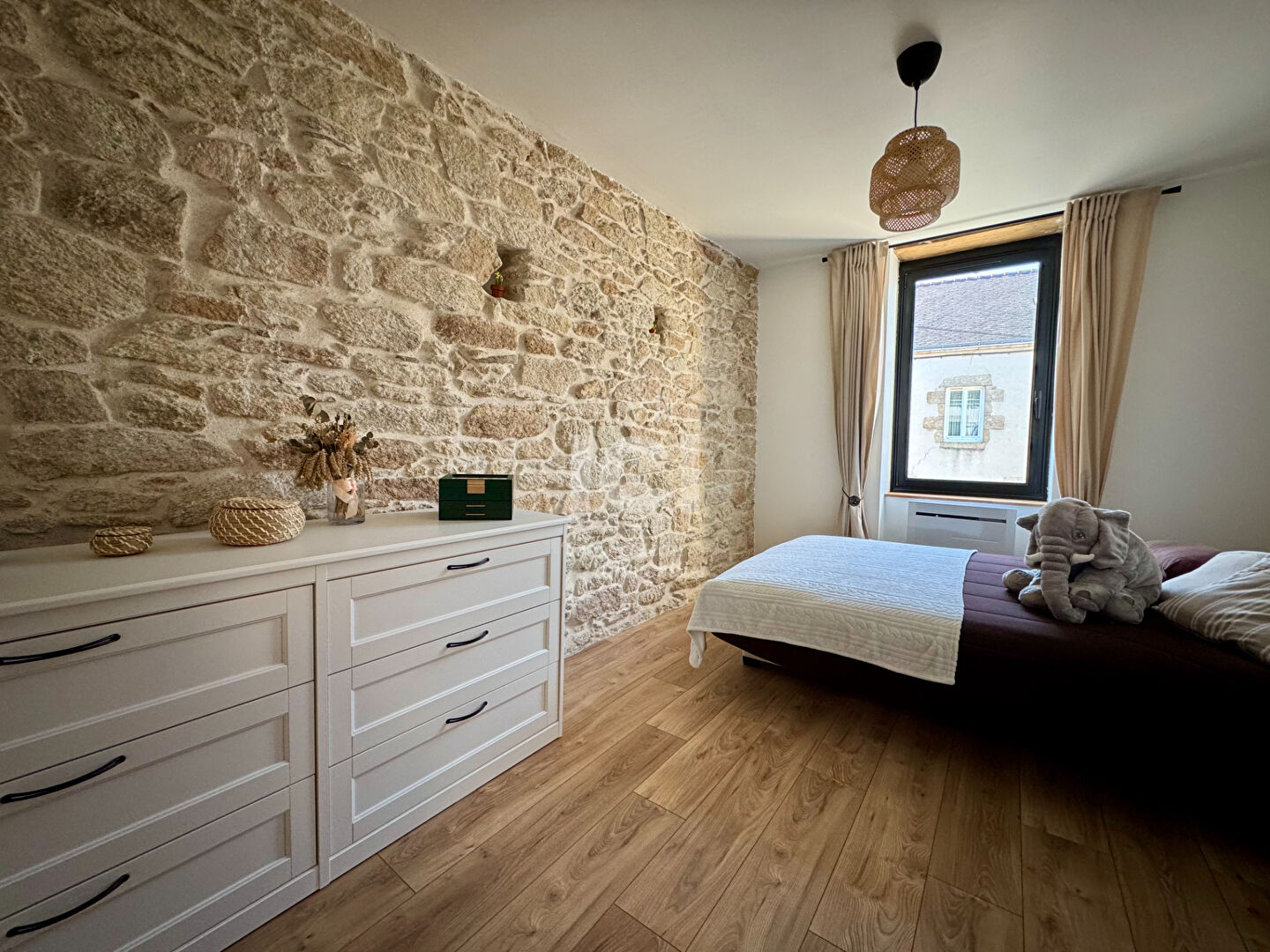 Photo Maison en pierre rénovée - 3 chambres - La Pâquelais image 5/6
