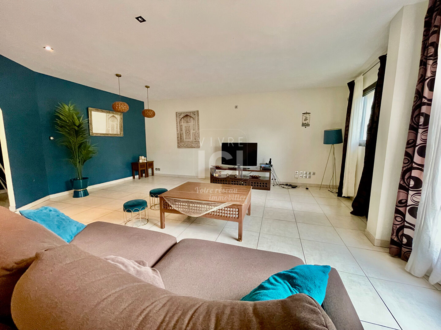 Photo MAISON - 140M² - PERRIERE - 4CHAMBRES image 1/6