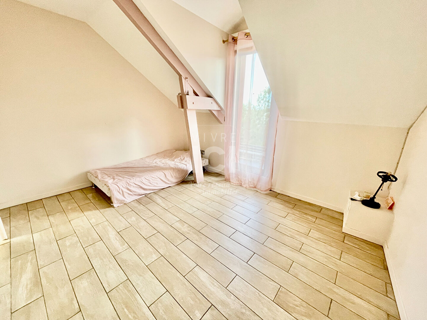 MAISON - 140M² - PERRIERE - 4CHAMBRES