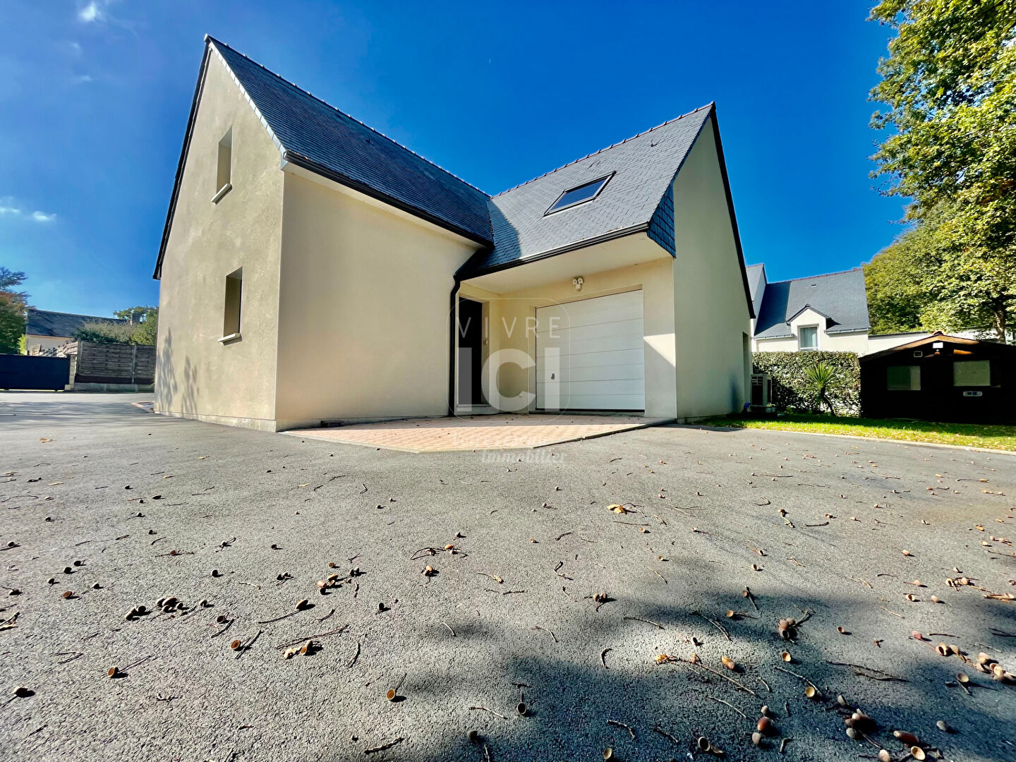 MAISON - TREILLIERES - BOURG - 150M² - 5 CHAMBRES - 750M² - PISCINE