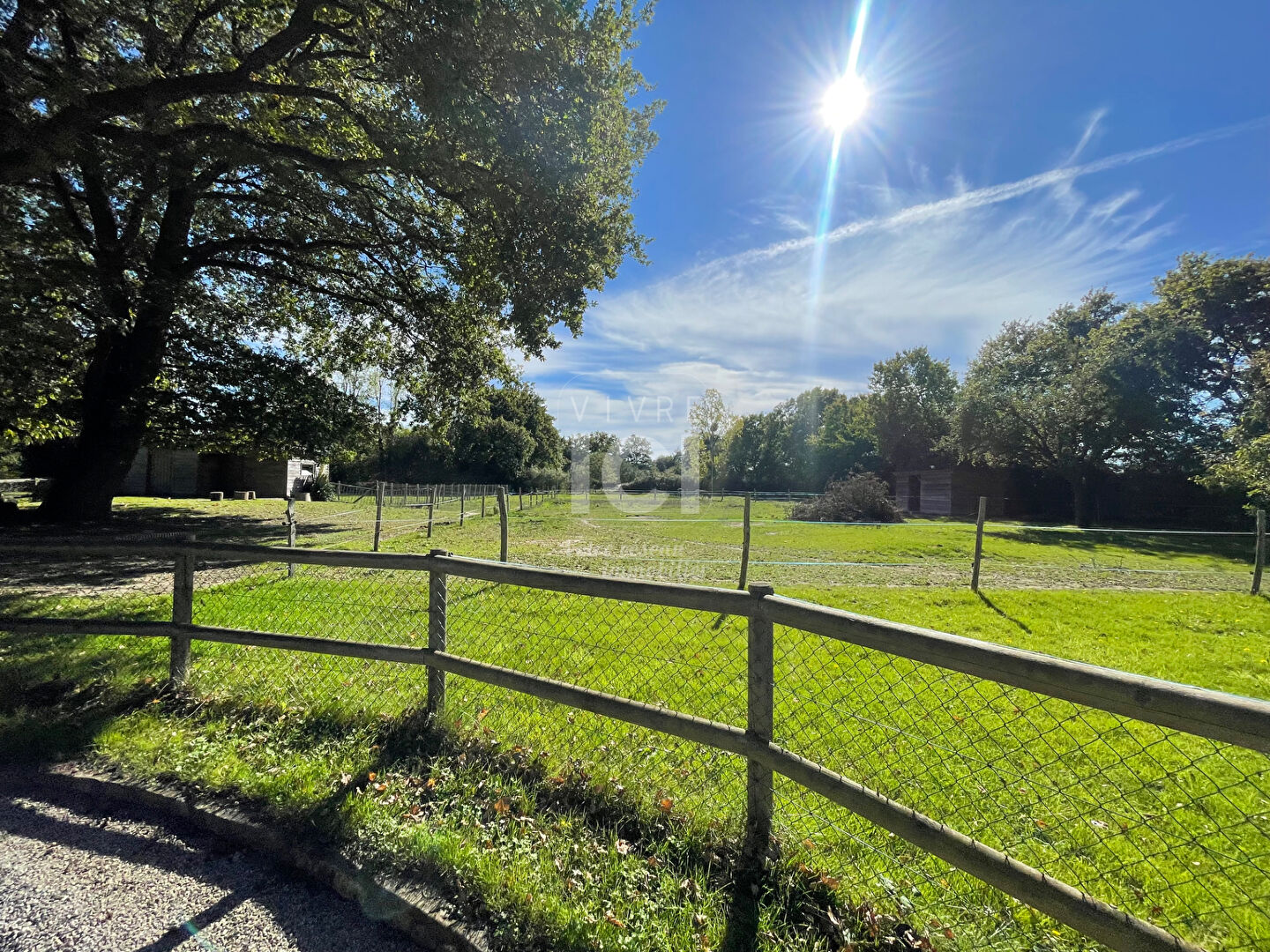 Photo MAISON - 3 CHAMBRES - -PLAIN PIED -170M² - 8000M² - CALME - GRANDCHAMP DES FONTAINES image 2/6