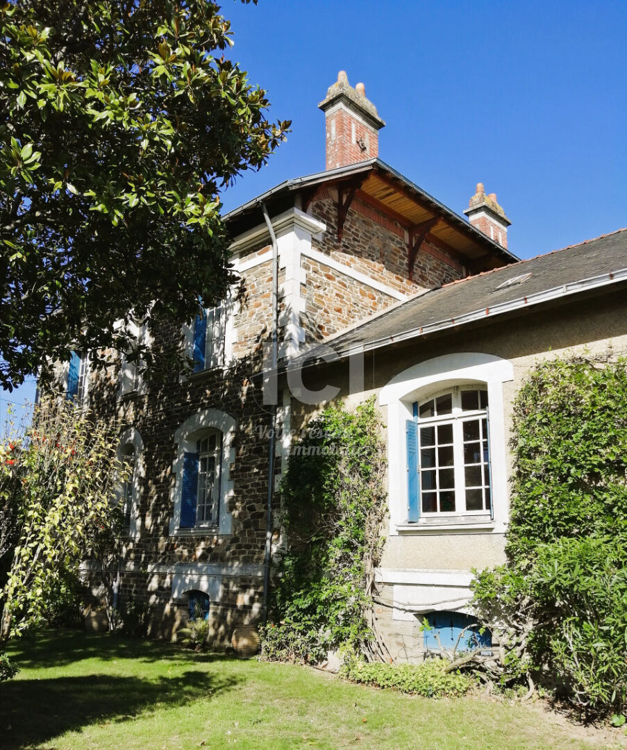 Maison Sainte luce sur loire 7 pièce(s) 270 m2
