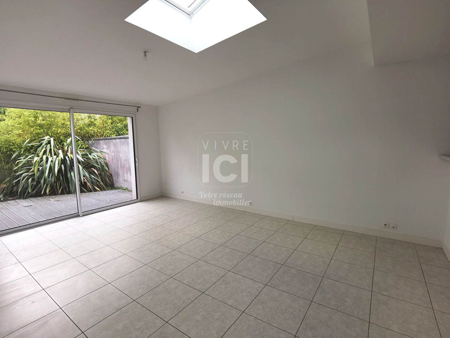 Photo A louer à ORVAULT PETIT CHANTILLY - Maison 121 m² 6 pièces principales avec jardin et garage image 5/6