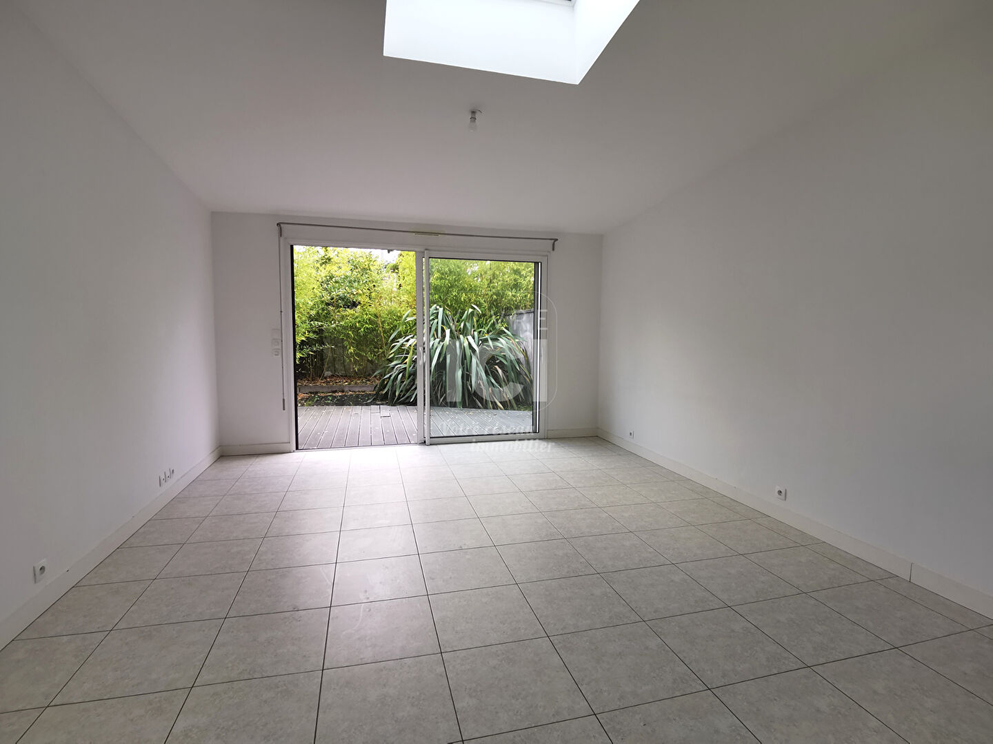 Photo A louer à ORVAULT PETIT CHANTILLY - Maison 121 m² 6 pièces principales avec jardin et garage image 6/6