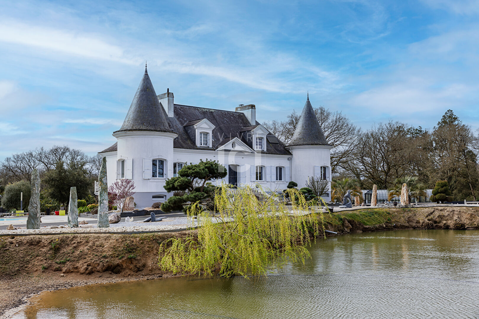 DEMEURE - LA CHEVROLIERE - 410M² - PARC 23 000M²