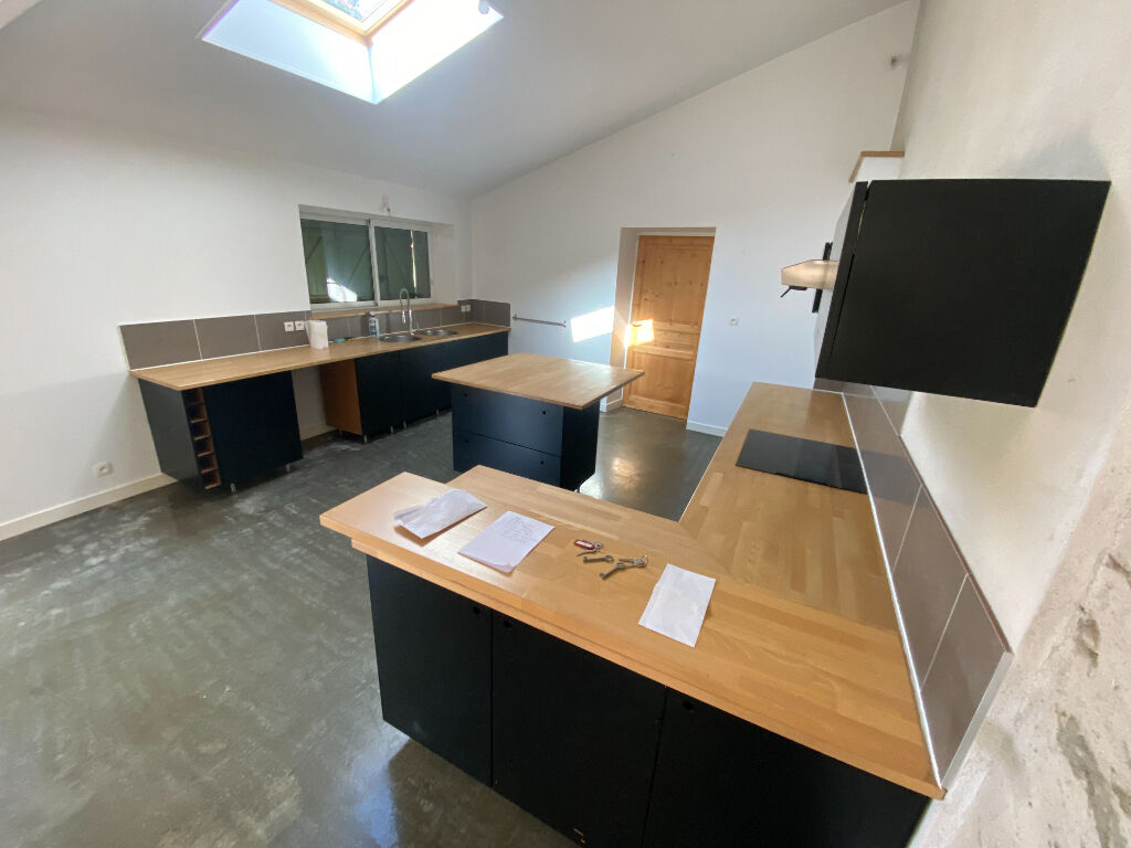 Photo Maison à louer à Carquefou de 3 chambres 130m² image 6/6