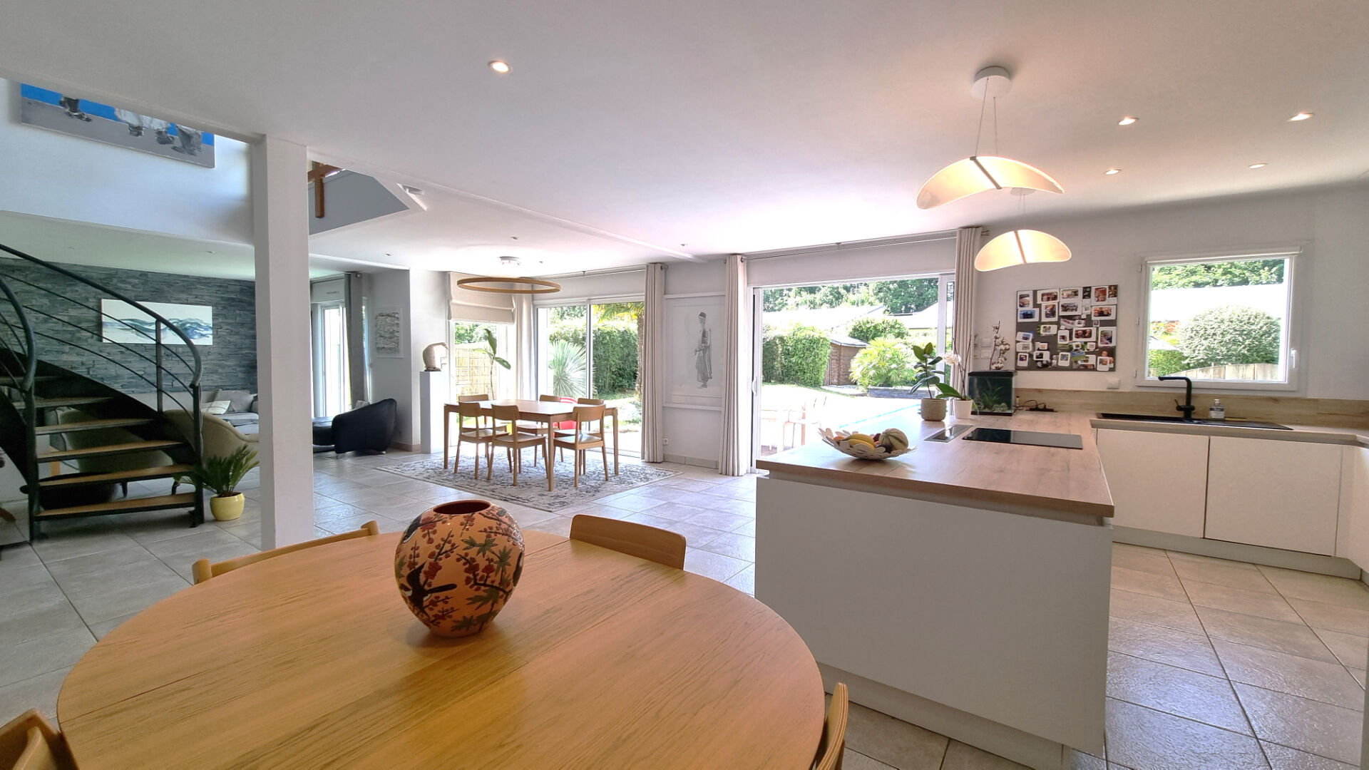 Maison Sautron BOURG 6chb - 241 m2