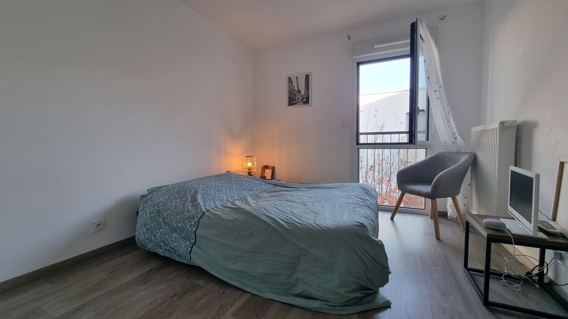 Photo Beau T3 lumineux avec terrasse et 2 stationnements sécurisés image 3/6