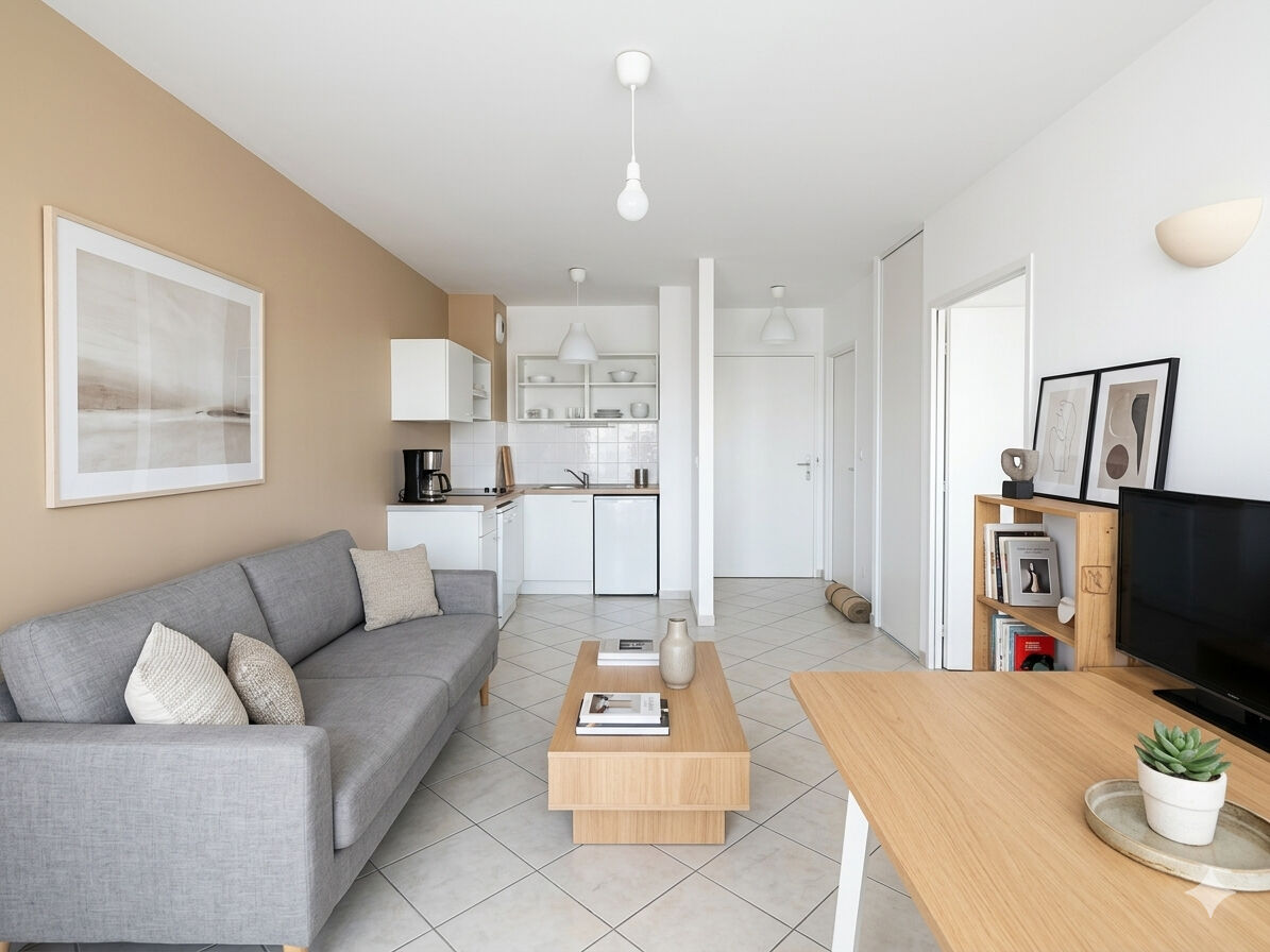 Appartement centre Sainte Luce Sur Loire 2 pièce(s) 31.3 m2