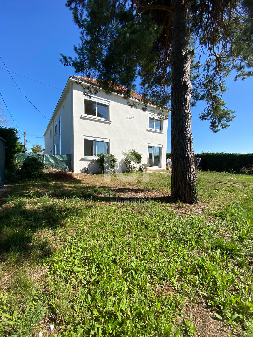 Maison Sainte Luce Sur Loire  7 pièce(s) 160.67 m2 - Jardin clos - Garage - Terrasse