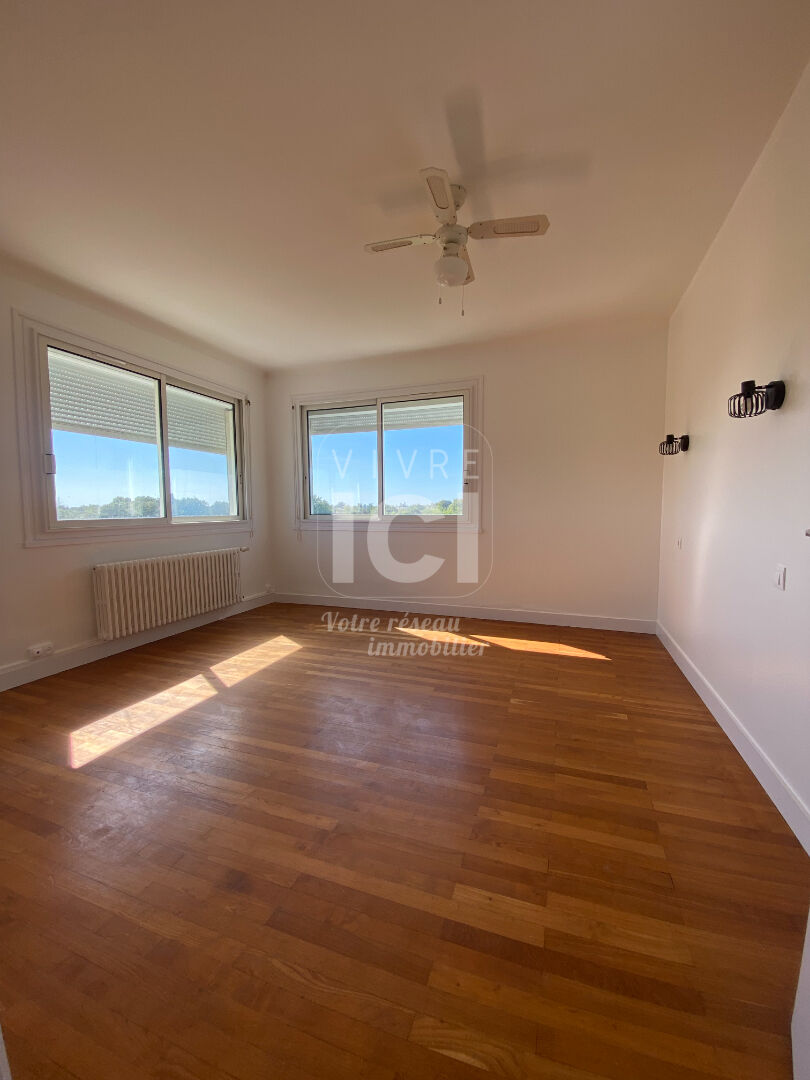 Photo Maison Sainte Luce Sur Loire  7 pièce(s) 160.67 m2 - Jardin clos - Garage - Terrasse image 2/6