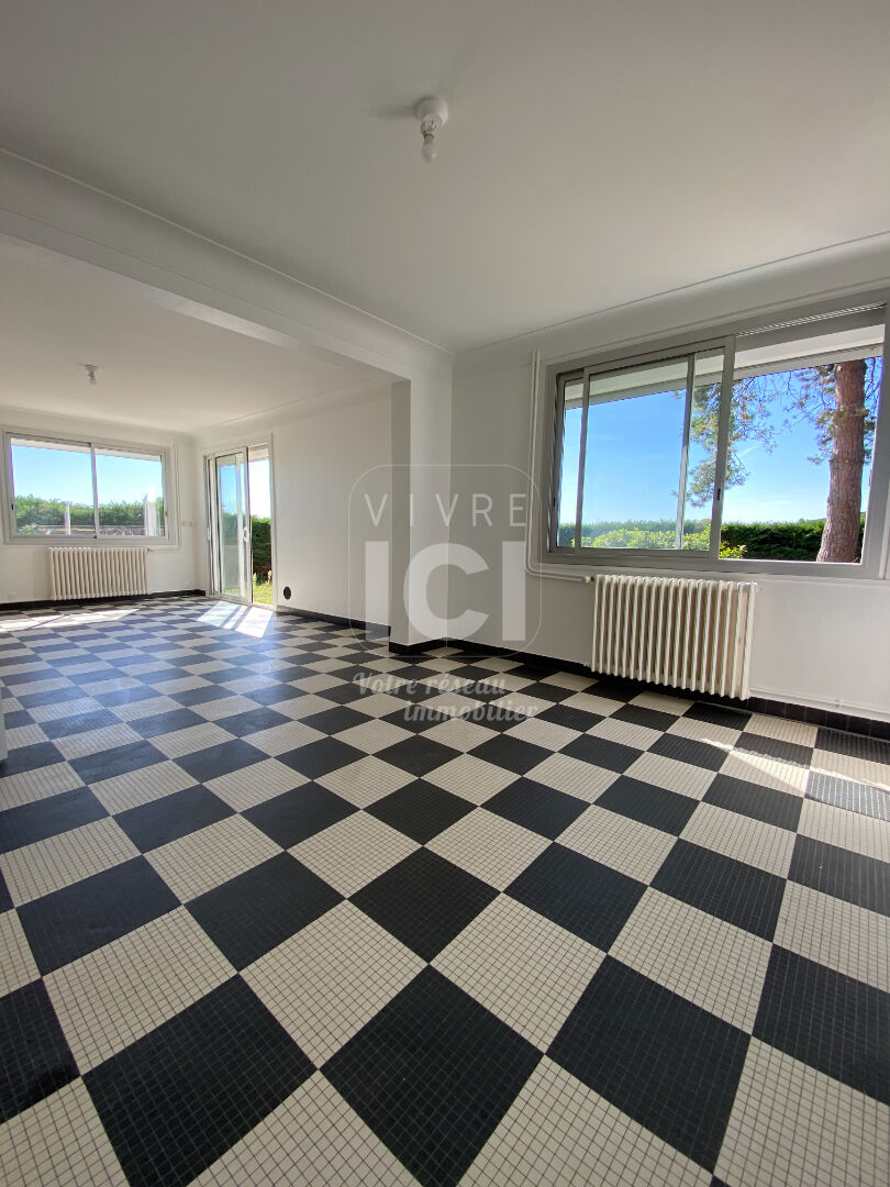 Photo Maison Sainte Luce Sur Loire  7 pièce(s) 160.67 m2 - Jardin clos - Garage - Terrasse image 4/6