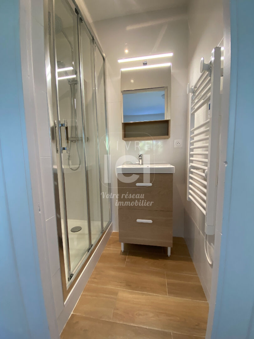 Photo Maison Sainte Luce Sur Loire  7 pièce(s) 160.67 m2 - Jardin clos - Garage - Terrasse image 5/6