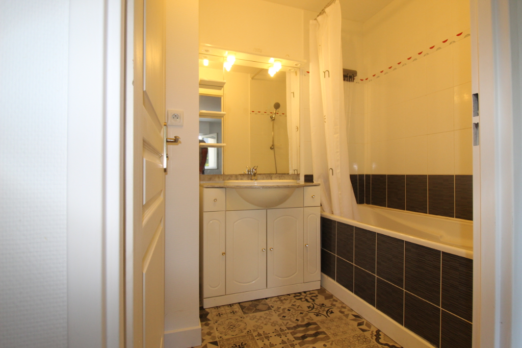 Photo Appartement Concarneau 1 pièce(s) 32 m² disponible jusqu'à juin 2026 image 5/6