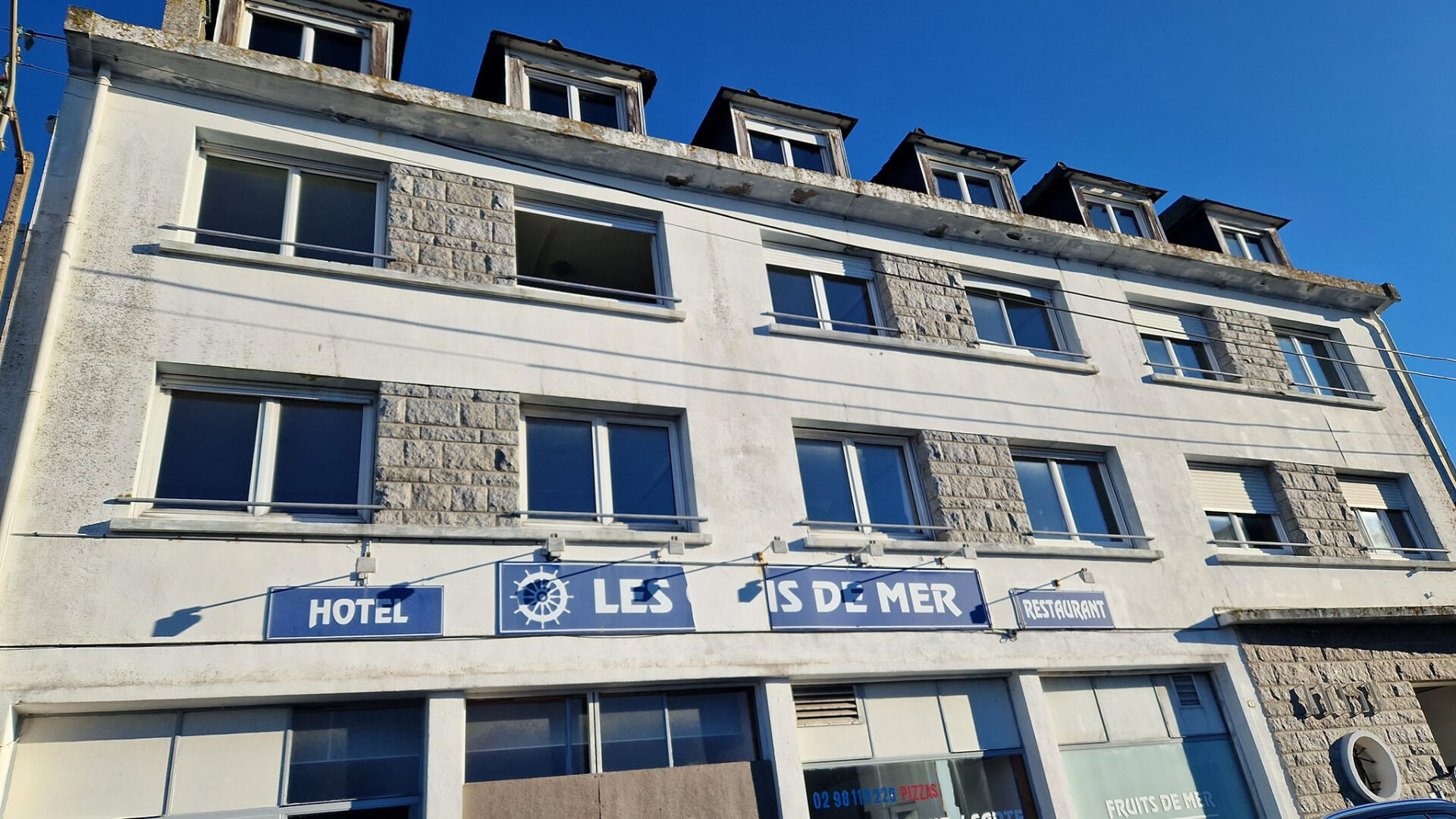 Photo Immeuble Concarneau 4 pièce(s) 700 m2 VUE SUR LE PORT image 1/6