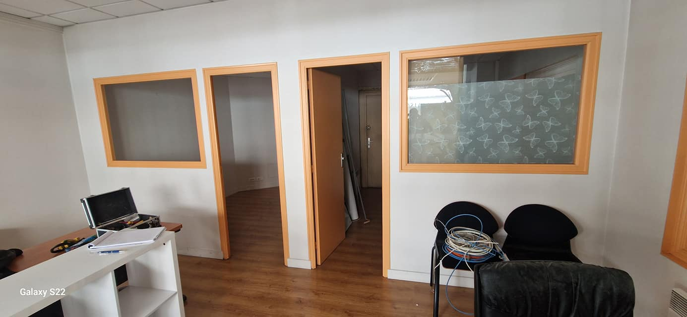 Photo Local commercial Rosporden 61.70 m2 image 2/6