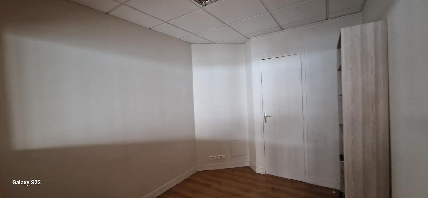 Photo Local commercial Rosporden 61.70 m2 image 5/6