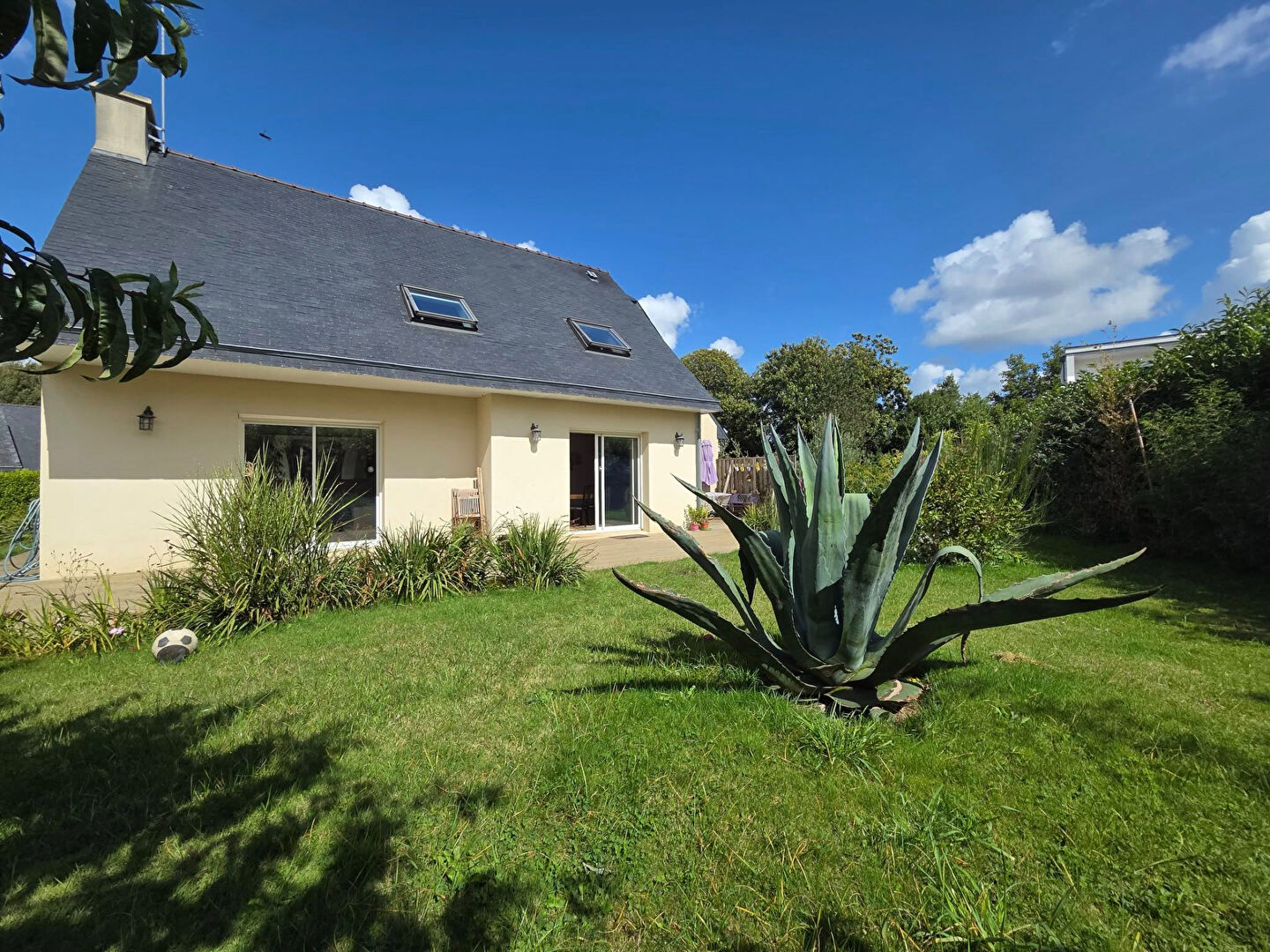 Maison Plomelin 7 pièce(s) 165.26 m2 avec dépendance T2