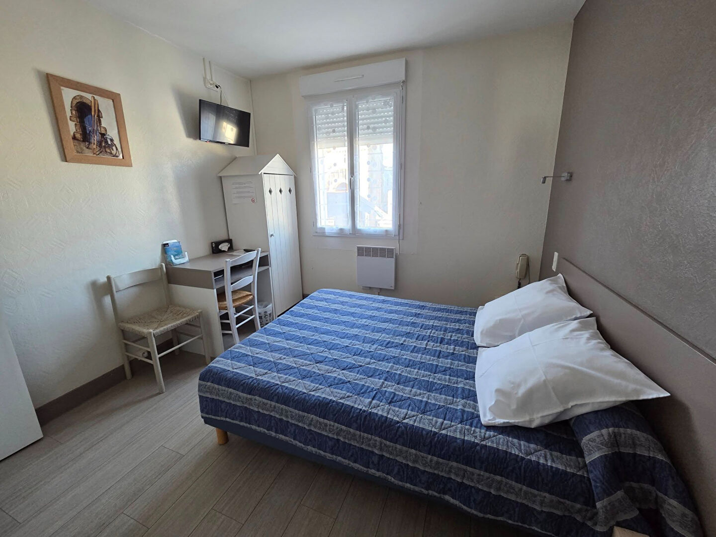 Photo Fonds de commerce Hôtel Concarneau image 4/6