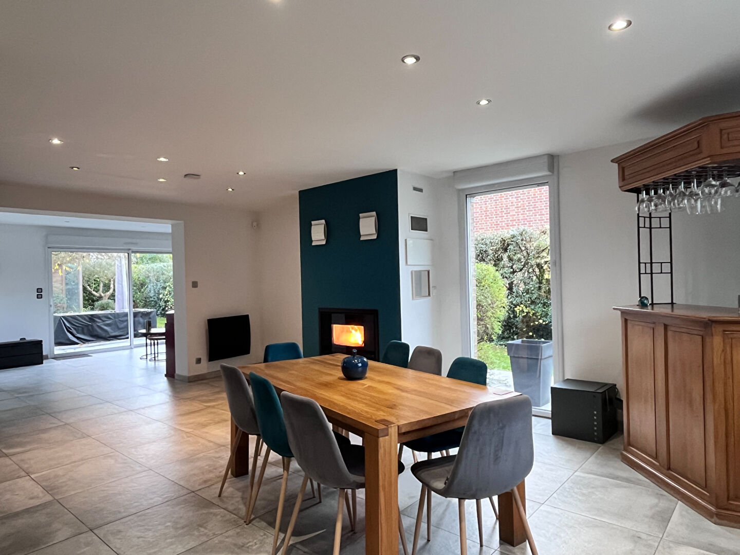 Photo Maison coup de coeur avec grande pièce de vie donnant sur le jardin- n°6839 image 3/6