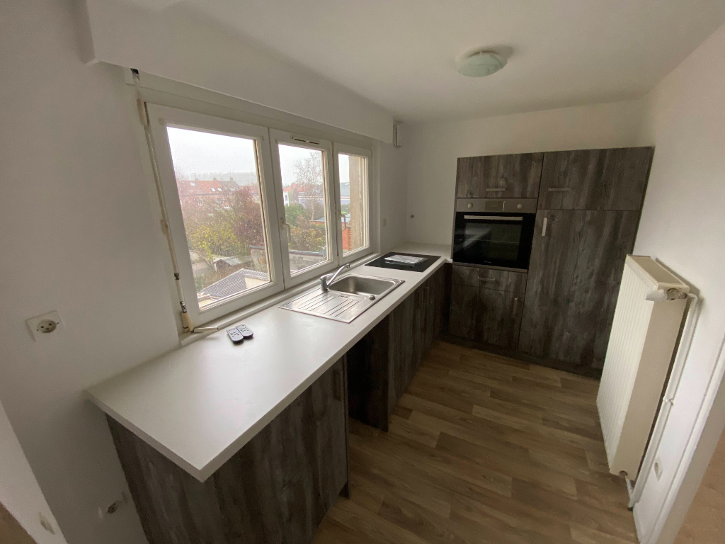 Photo Appartement à louer à Wavrin  / n °6962 image 2/5